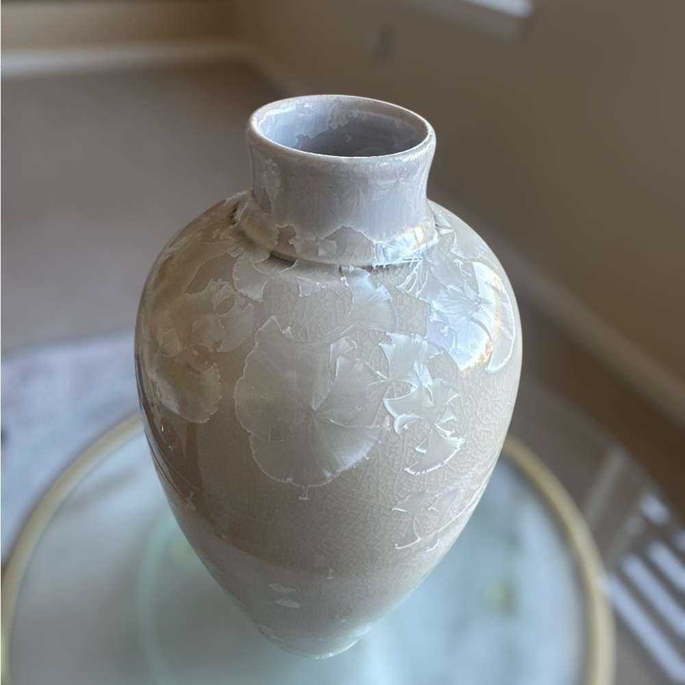 Ray West Ginkgo Crystalline Vase – Signed 1991 Cream Vase